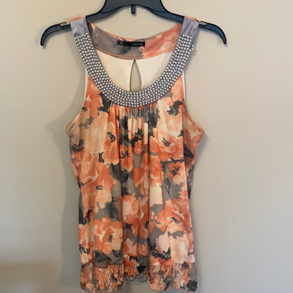 Ladies L dressy tank.